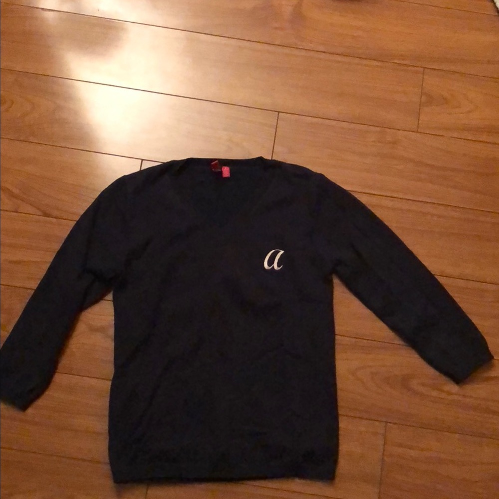 525 girl sweater with embroidered ‘a’